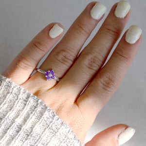Sterling-Silver-Wearing-Amethyst-Lucky-Ring