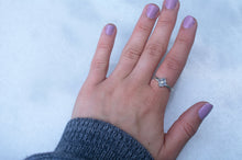 Load image into Gallery viewer,    alexandrite-white-gold-lucky-clover-ring

