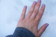 Load image into Gallery viewer, spessartite-garnet-lucky-Clover-ring

